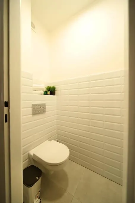 Stylish 3Bd Riverfront Apartment Prague