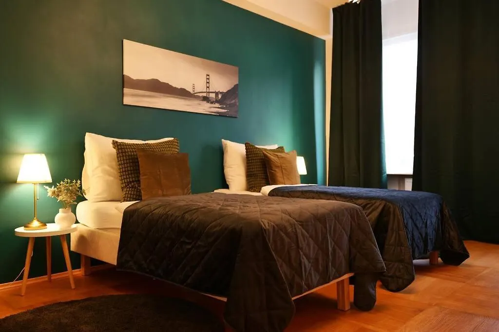 Stylish 3Bd Riverfront Apartment Prague