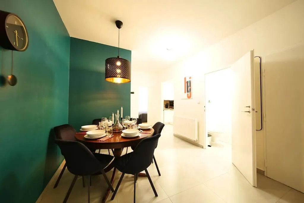 Stylish 3Bd Riverfront Apartment Prague République tchèque